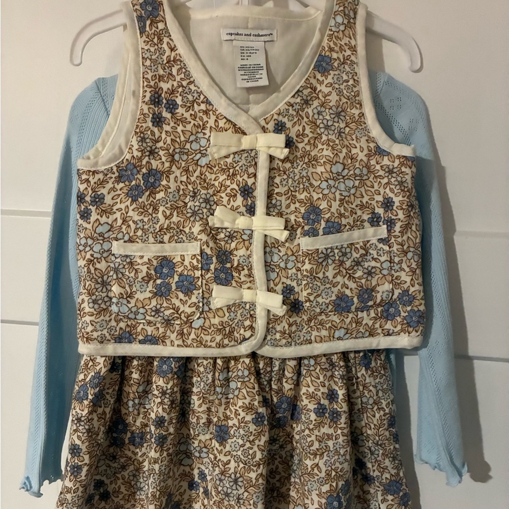 Cupcakes & Cashmere Blue and Cream Floral 4 Piece Set